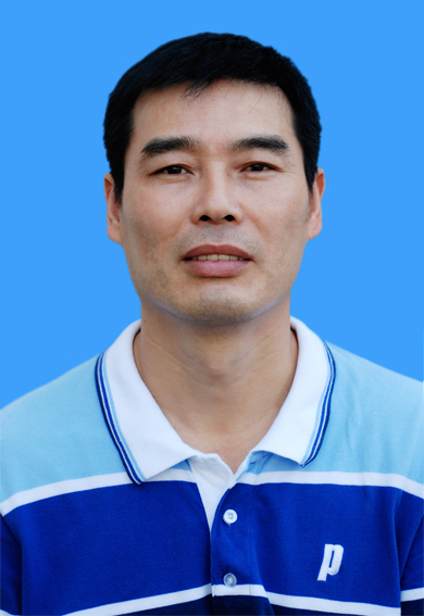 王河镇 男 河南人 教授。1985年华东师范大学毕业（体育教育），现授体育课程：普通体育、网球。